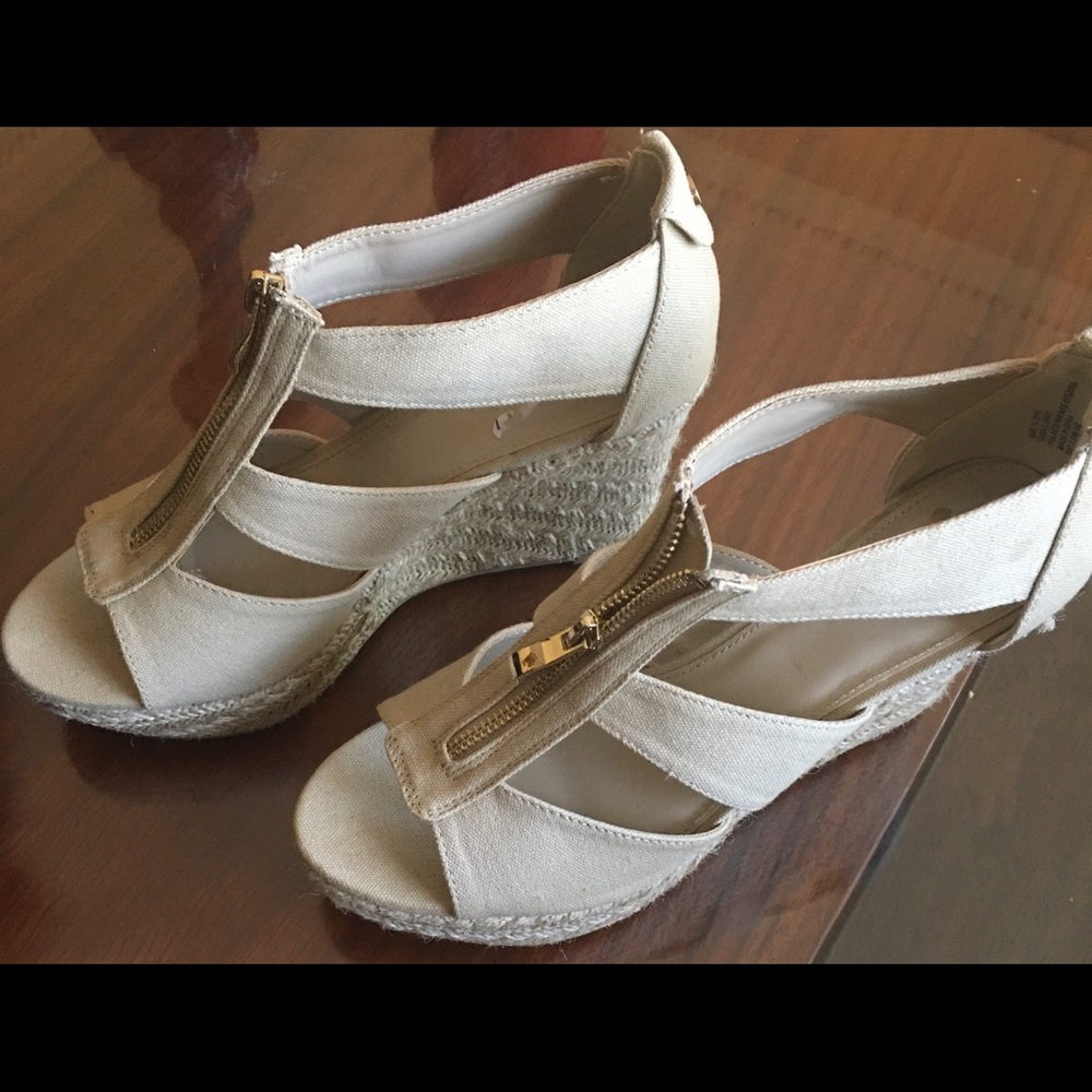 Size 10 Fabric Wedge Sandal by Report